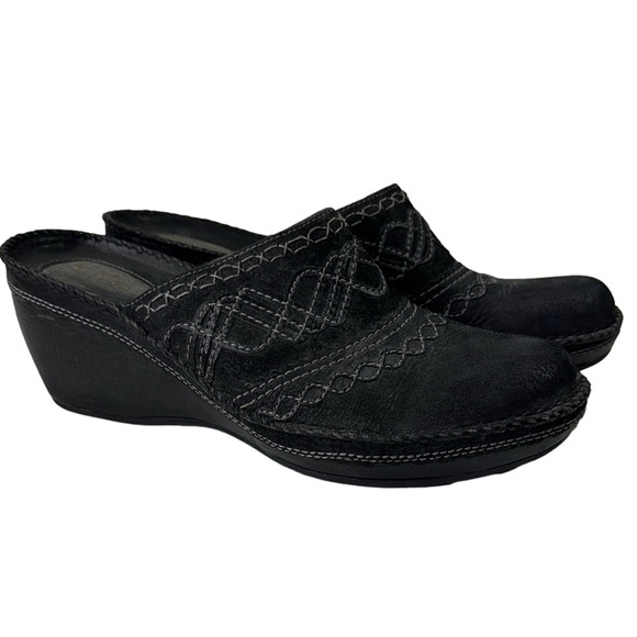 Clarks Artisan Women's Black Slip-On Wedge Shoes - Picture 1 of 11